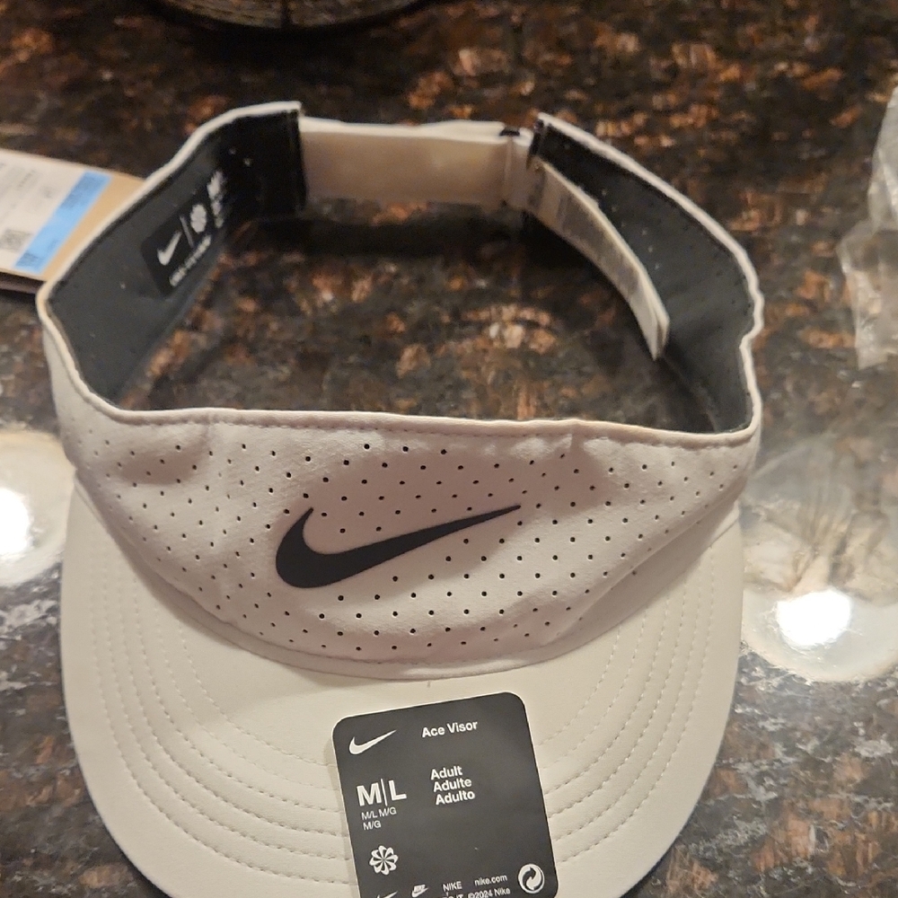 Nike White and Black Unisex Visor